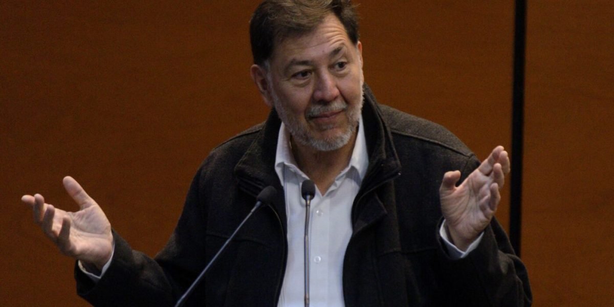 Noroña denuncia ataque mediático por Teuchitlán cuestiona origen de zapatos hallados