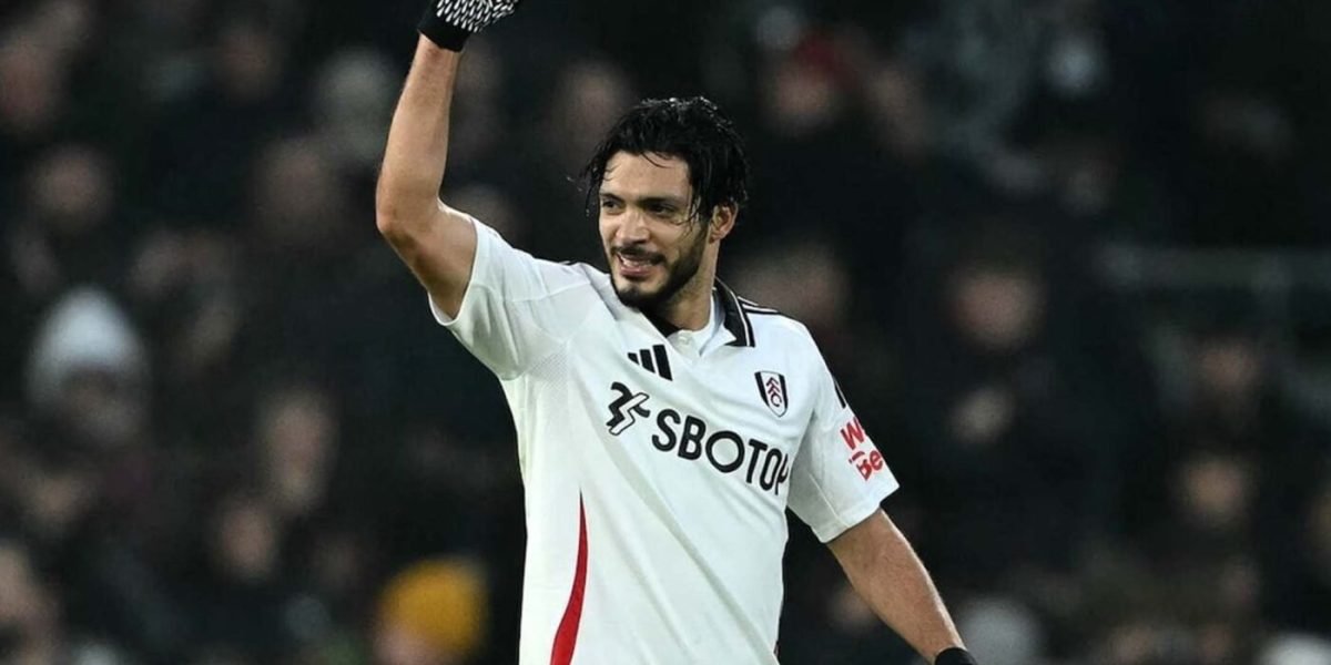 Raúl Jiménez lidera al Fulham en histórica victoria sobre el Manchester United