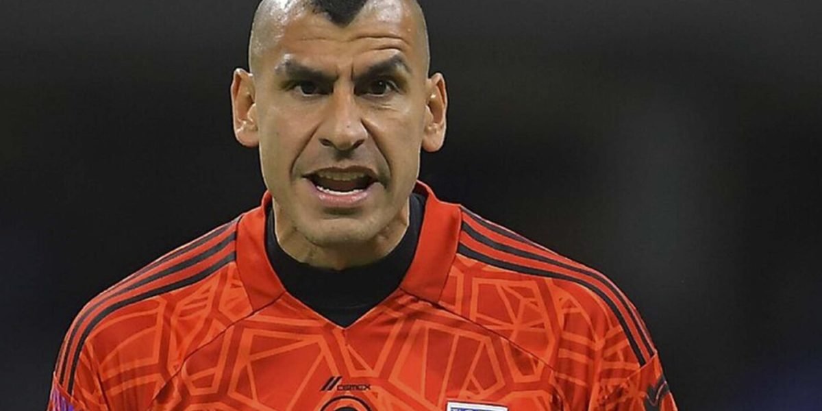 Toluca sancionado por alineación indebida; Nahuel Guzmán libre tras anulación de roja